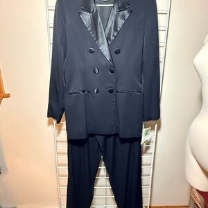 Women’s Tuxedo  Black Suit Set